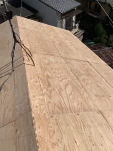 屋根軽量化工事 野地板葺き