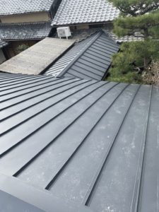 京都市右京区にて築100年の瓦屋根の雨漏り修理
