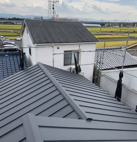 向日市にて屋根修理 ~タテヒラ葺き施工~