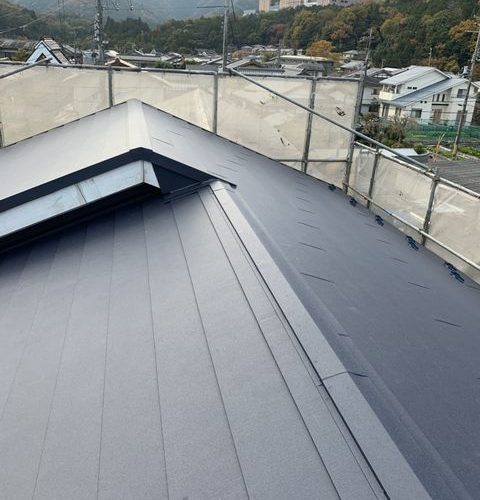 左京区にて屋根修理 ~カバー工法~