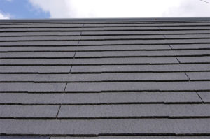 コロニアル屋根の葺き替え費用はどれくらいかかるの？