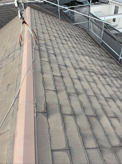 京都市山科区にて屋根修理〈築16年のスレート屋根カバー工法〉 施工前