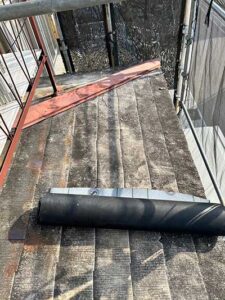 宇治市にて屋根修理〈下屋カバー工法〉施工前