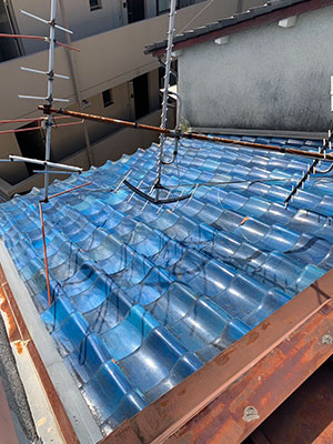 屋根葺き替え工事 施工前の瓦屋根