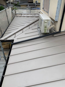トタン屋根の捲り替え工事 完成