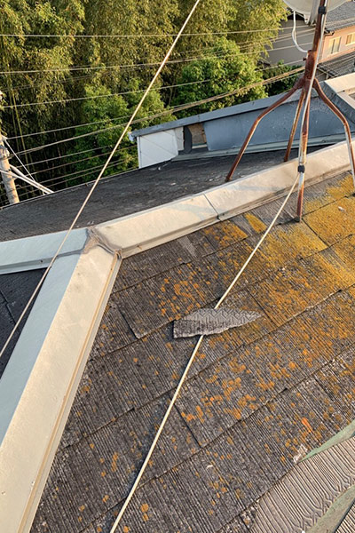 カラーベストからスーパーガルテクトへの屋根カバー工法 施工前