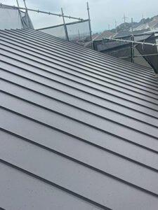 城陽市にて新築のガルバリウム鋼板立平葺き工事