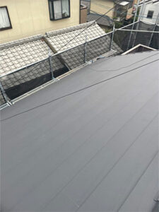 スーパーガルテクトを葺いていきます