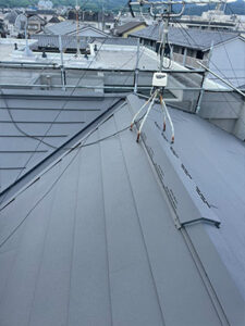 スーパーガルテクトを葺いていきます