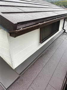 スーパーガルテクトを葺いて完工