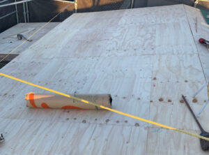 京都市伏見区の瓦棒屋根葺き替え工事　野地板補強