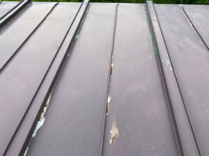 京都市伏見区で瓦棒屋根の葺き替え工事 施工前