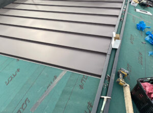 京都市伏見区の瓦棒屋根葺き替え工事　屋根材新設