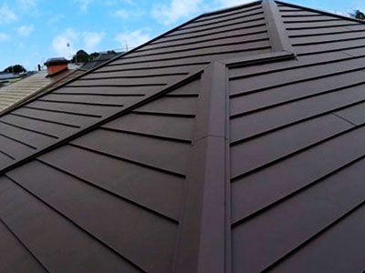 京都市山科区にてスーパーガルテクト葺きカバー工法