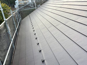 屋根材葺き（ガルバリウム鋼板）