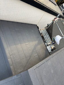 長岡京市にて屋根カバー工法