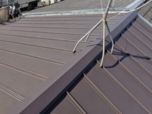 立平葺きとは？メリットやデメリット、施工事例をご紹介