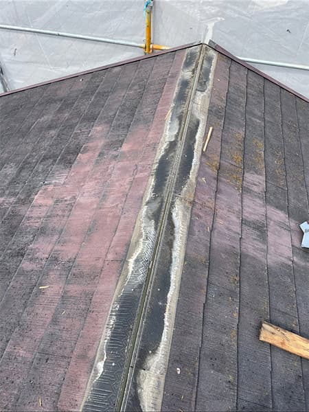 カラーベストの棟板金の撤去