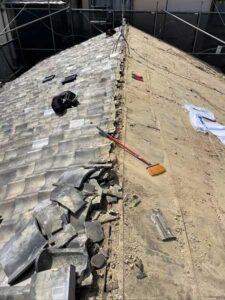 既存瓦屋根の撤去