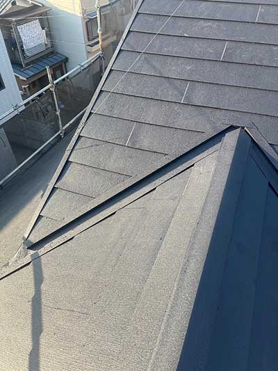 京都府向日市にて築30年スレート屋根にスーパーガルテクトにてカバー工法 施工後