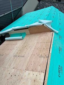 ルーフィング貼り付け