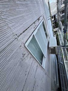 京都市南区にて外壁からの雨漏り修理〈サイディングカバー工法〉 施工前