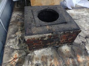 煙突工事 施工中