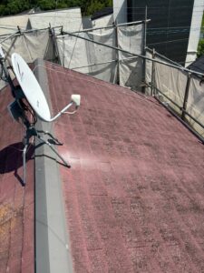 京都市北区にて屋根修理〈築20年スーパーガルテクトへのカバー工法〉 施工前